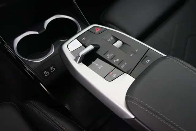 BMW iX1 (2025) thumbnail 20