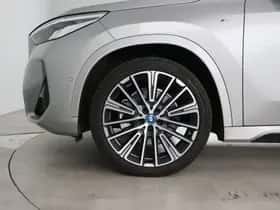 BMW iX1 (2025) thumbnail 22