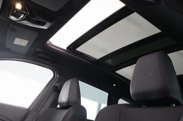 BMW iX1 (2025) thumbnail 27