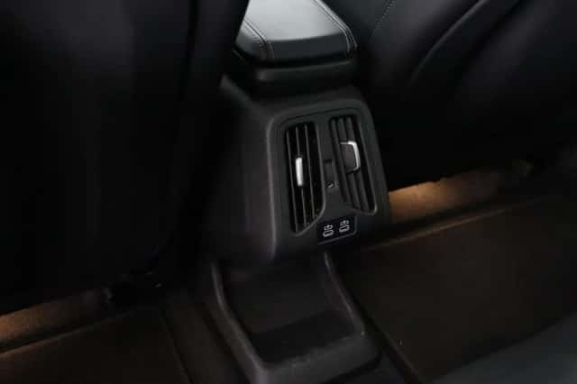 BMW iX1 (2025) thumbnail 30