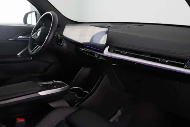 BMW iX1 (2025) thumbnail 31