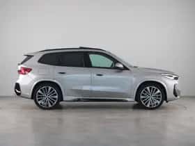 BMW iX1 (2025) thumbnail 10