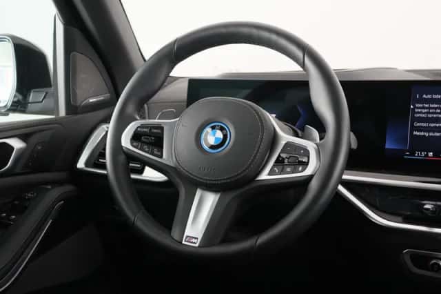 BMW X5 (2025) thumbnail 2
