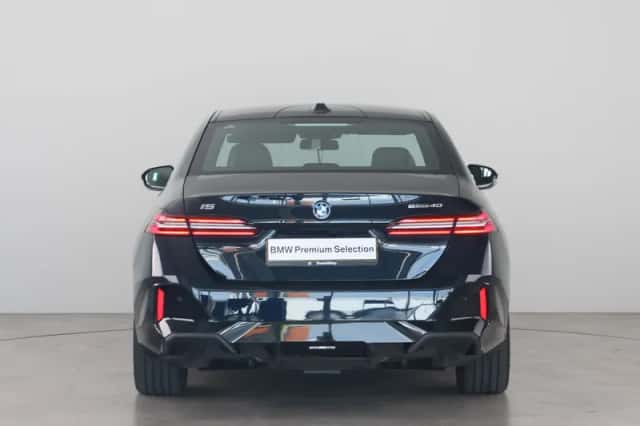 BMW i5 (2025) thumbnail 12