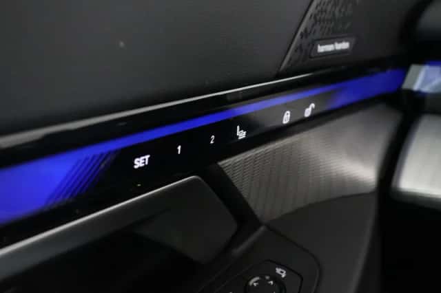 BMW i5 (2025) thumbnail 28