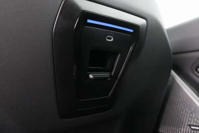 BMW i5 (2025) thumbnail 32