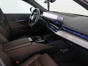 BMW i5 (2025) thumbnail 37