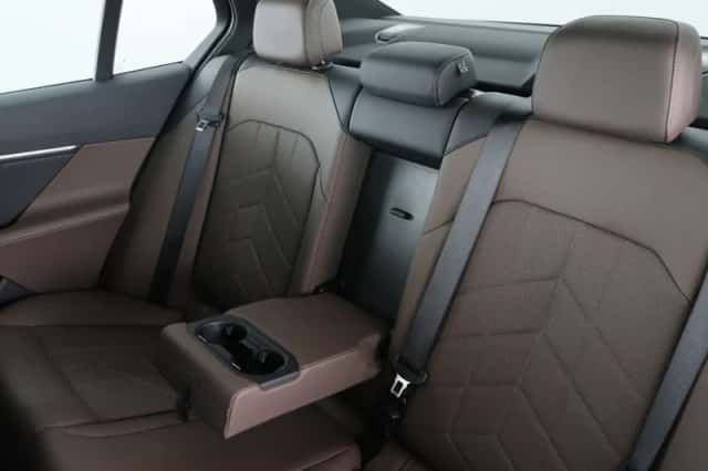 BMW i5 (2025) thumbnail 38