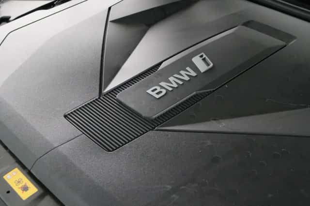 BMW i5 (2025) thumbnail 6