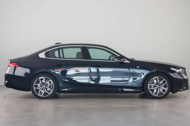 BMW i5 (2025) thumbnail 10