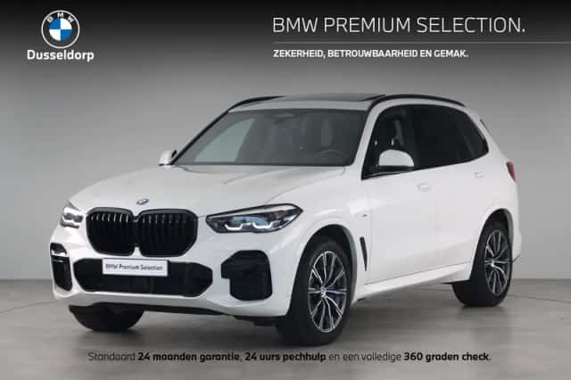 BMW X5 (2023) thumbnail 1