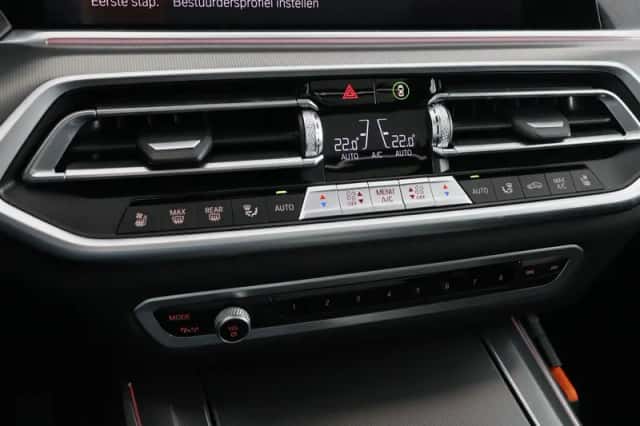 BMW X5 (2023) thumbnail 15
