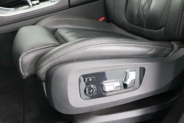 BMW X5 (2023) thumbnail 16