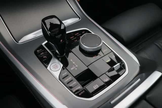 BMW X5 (2023) thumbnail 18