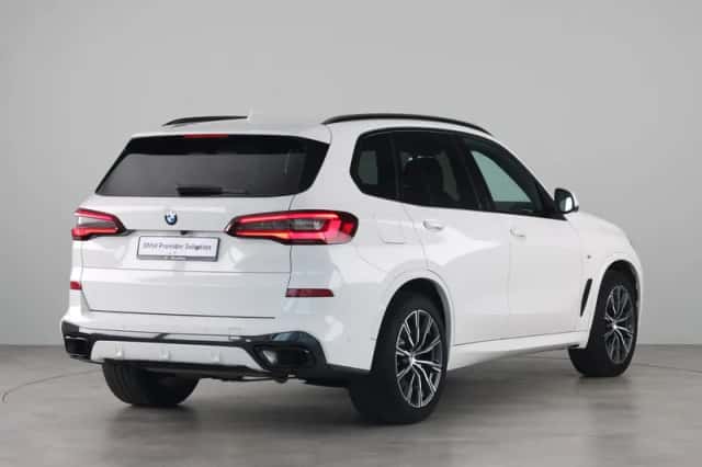 BMW X5 (2023) thumbnail 10