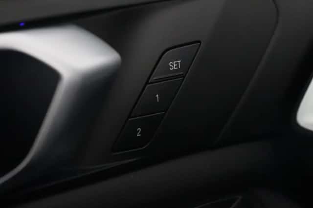 BMW X5 (2021) thumbnail 18