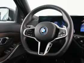BMW 3-Serie (2025) thumbnail 2
