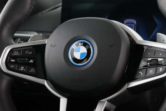 BMW 3-Serie (2025) thumbnail 3