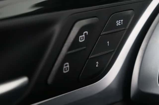 BMW iX3 (2022) thumbnail 16