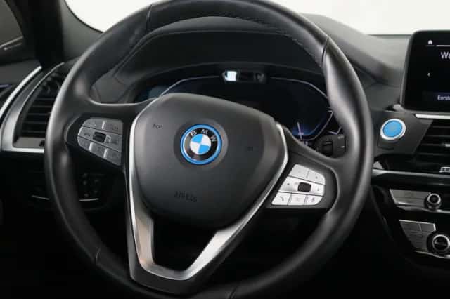 BMW iX3 (2022) thumbnail 18
