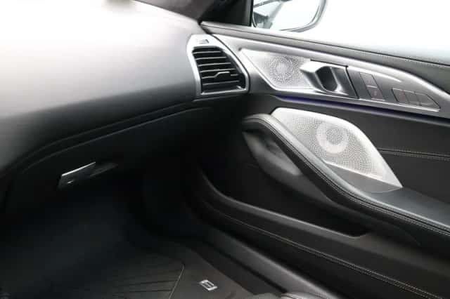 BMW 8-Serie (2023) thumbnail 15