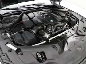 BMW 8-Serie (2023) thumbnail 4