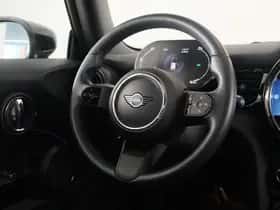 MINI Electric (2022) thumbnail 22