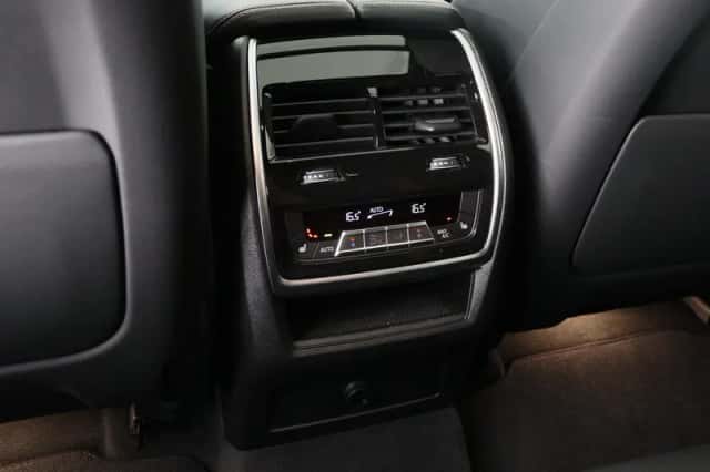 BMW X6M (2025) thumbnail 36