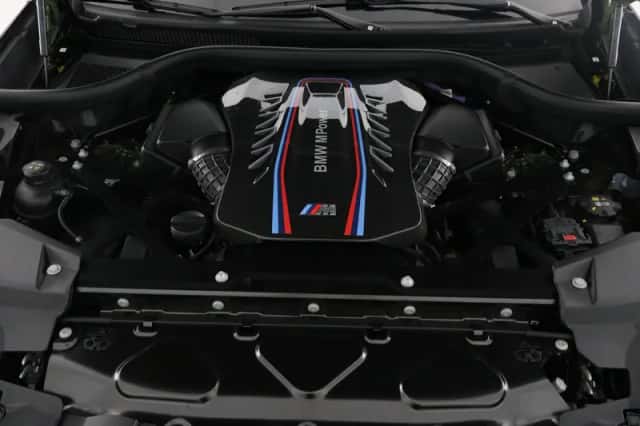 BMW X6M (2025) thumbnail 6