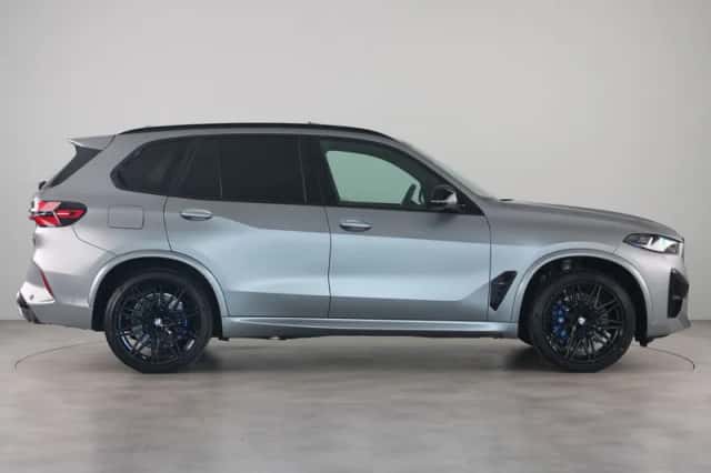BMW X5M (2025) thumbnail 4