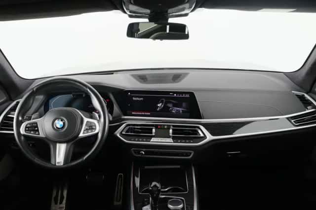 BMW X7 (2021) thumbnail 23