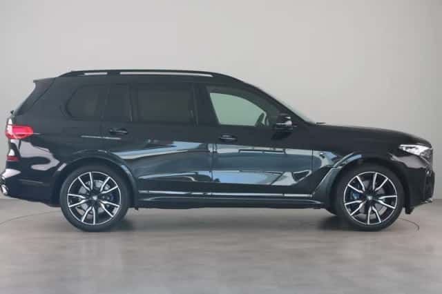 BMW X7 (2021) thumbnail 4