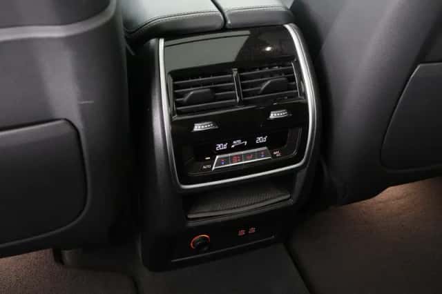 BMW X7 (2021) thumbnail 31