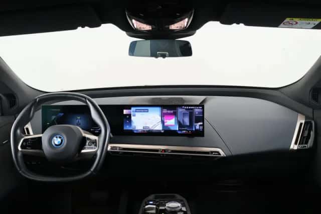 BMW iX (2022) thumbnail 20