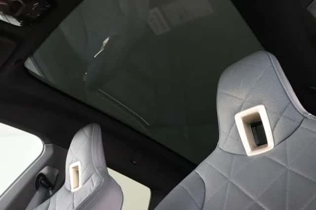 BMW iX (2022) thumbnail 28