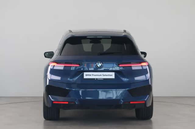BMW iX (2022) thumbnail 6