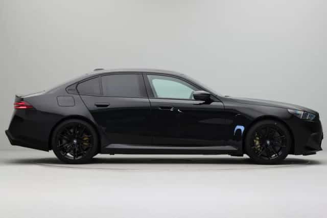 BMW M5 (2026) thumbnail 8