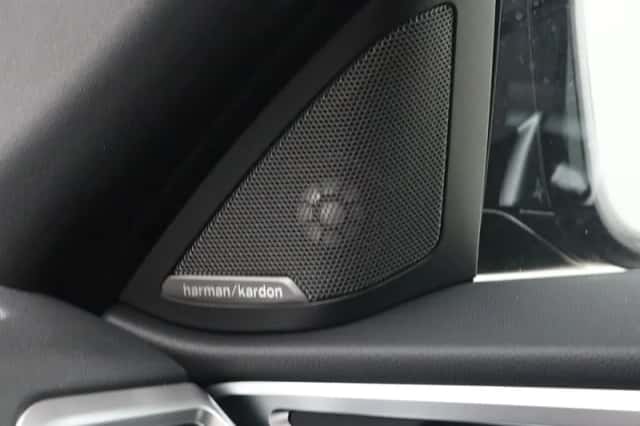 BMW i4 (2026) thumbnail 17