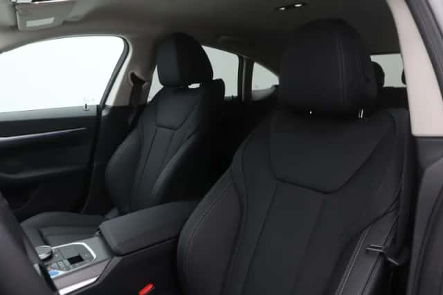 BMW i4 (2026) thumbnail 4