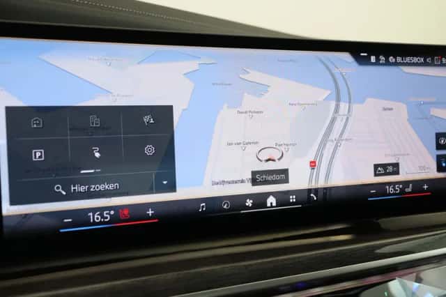 BMW i7 (2022) thumbnail 21