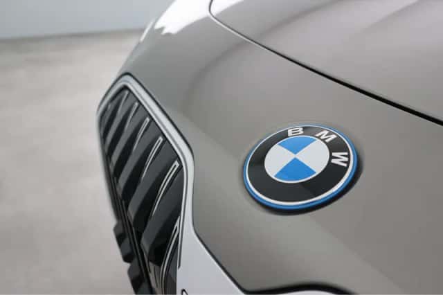 BMW i7 (2022) thumbnail 5