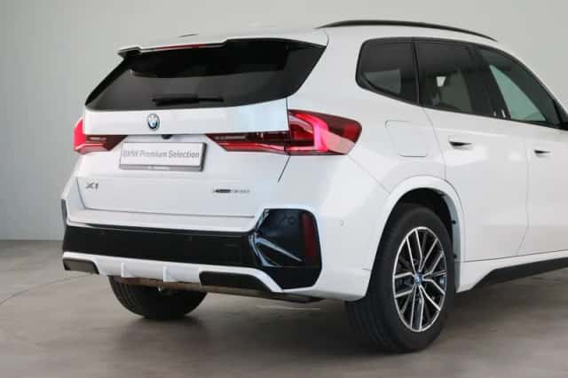 BMW X1 (2023) thumbnail 30