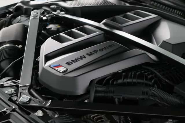 BMW M4 (2025) thumbnail 36