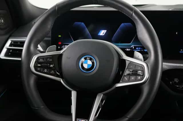 BMW 3-Serie (2025) thumbnail 2