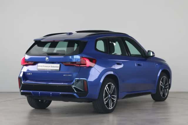 BMW iX1 (2025) thumbnail 5