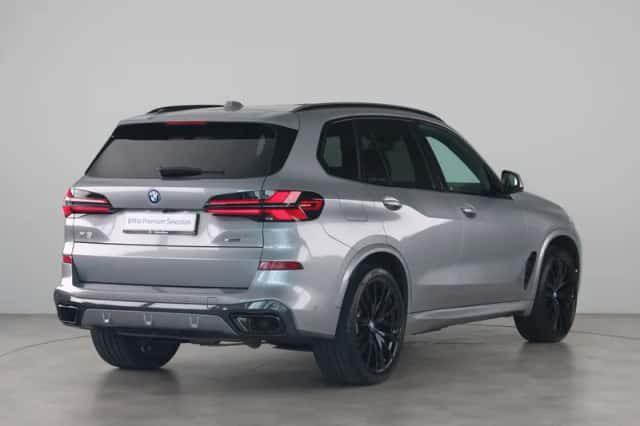BMW X5 (2024) thumbnail 5