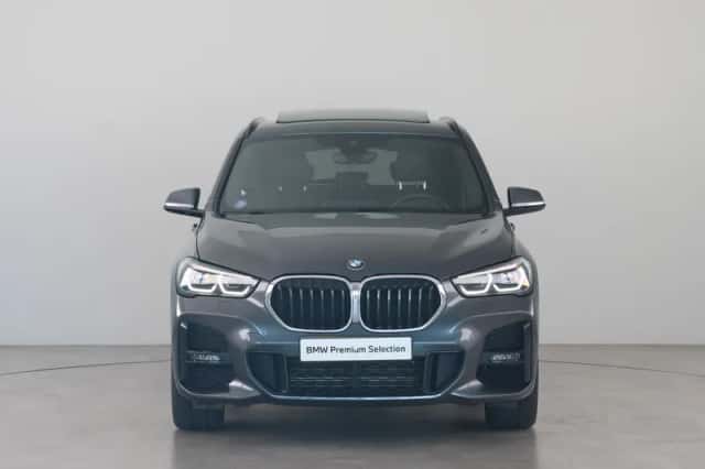 BMW X1 (2021) thumbnail 2