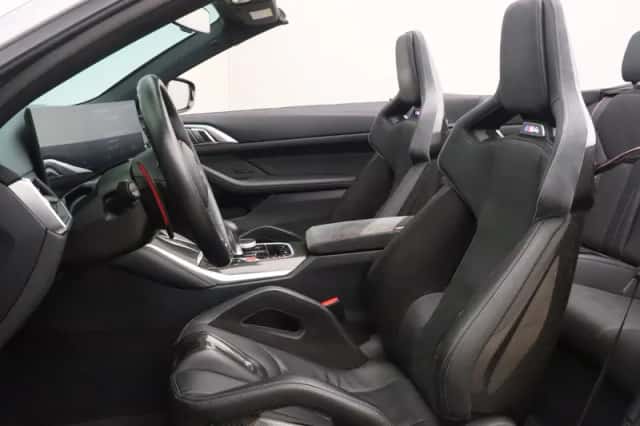 BMW M4 (2023) thumbnail 6