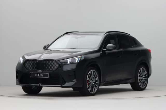 BMW iX2 (2026) thumbnail 1