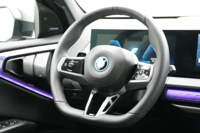 BMW X3 (2025) thumbnail 2